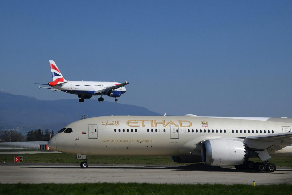 Airport Taxi Transfer – 24/7 Heathrow, Gatwick, Luton